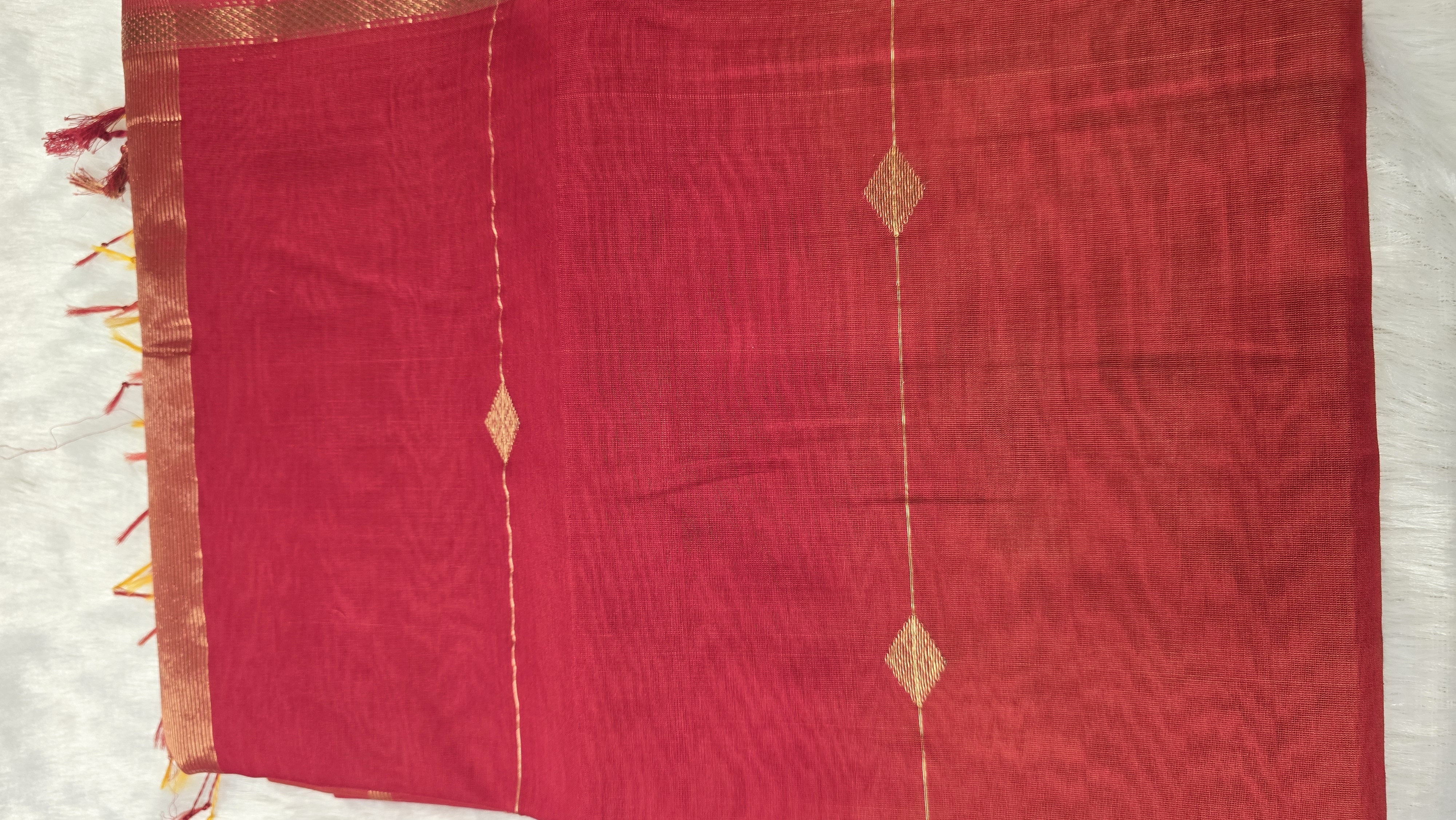 Diamond Butti with Small border